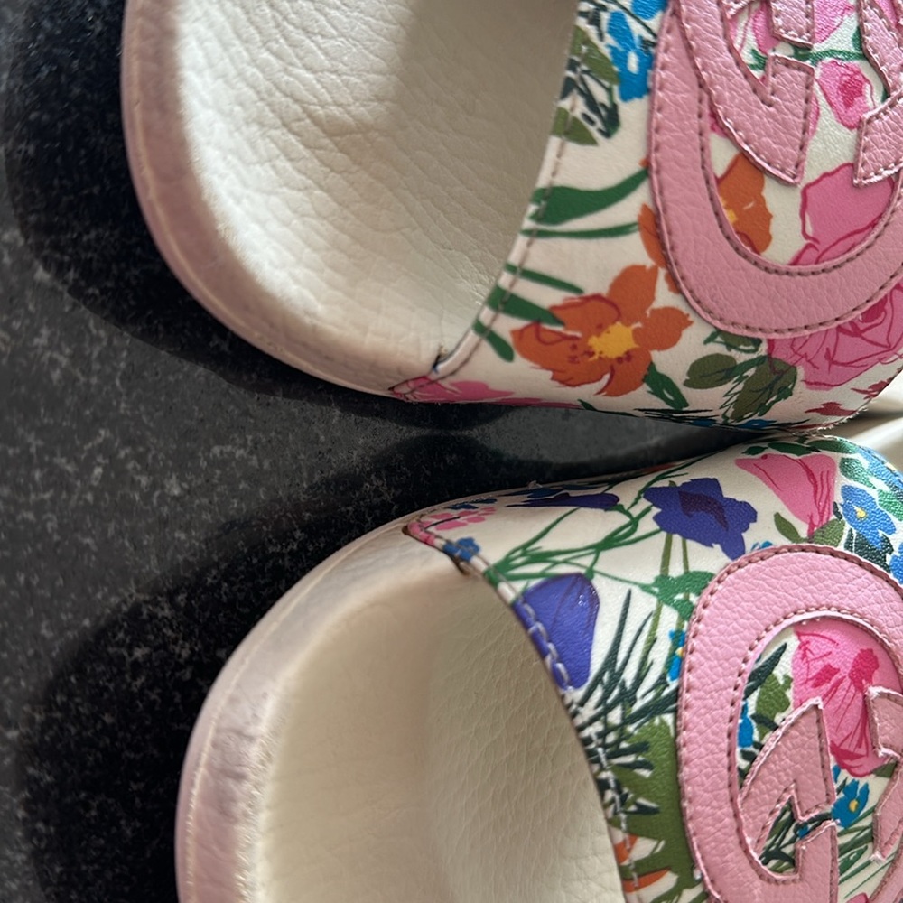 Gucci Slides - Picture 5 of 5